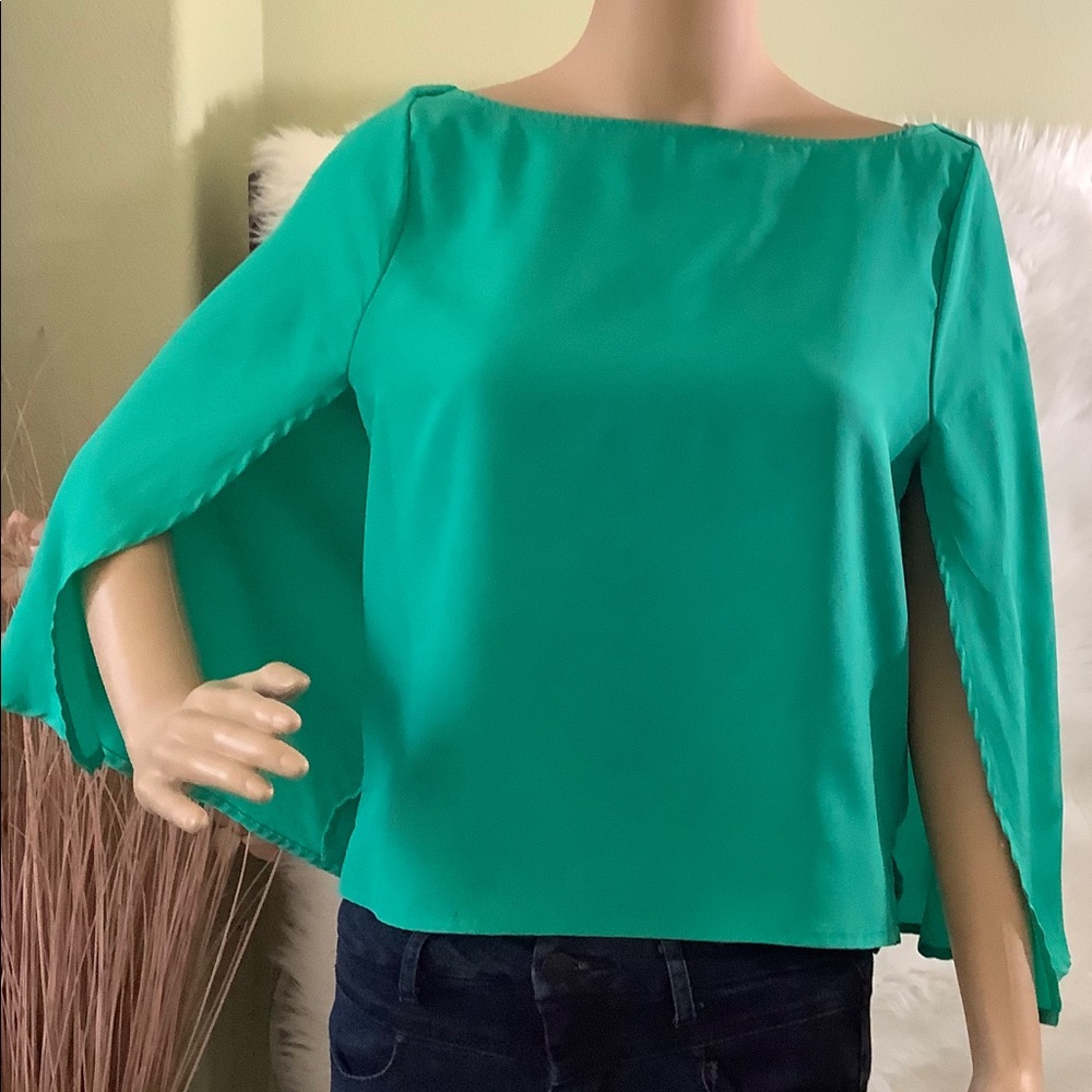 NEW YORK  & COMPANY Crop Top size Sx